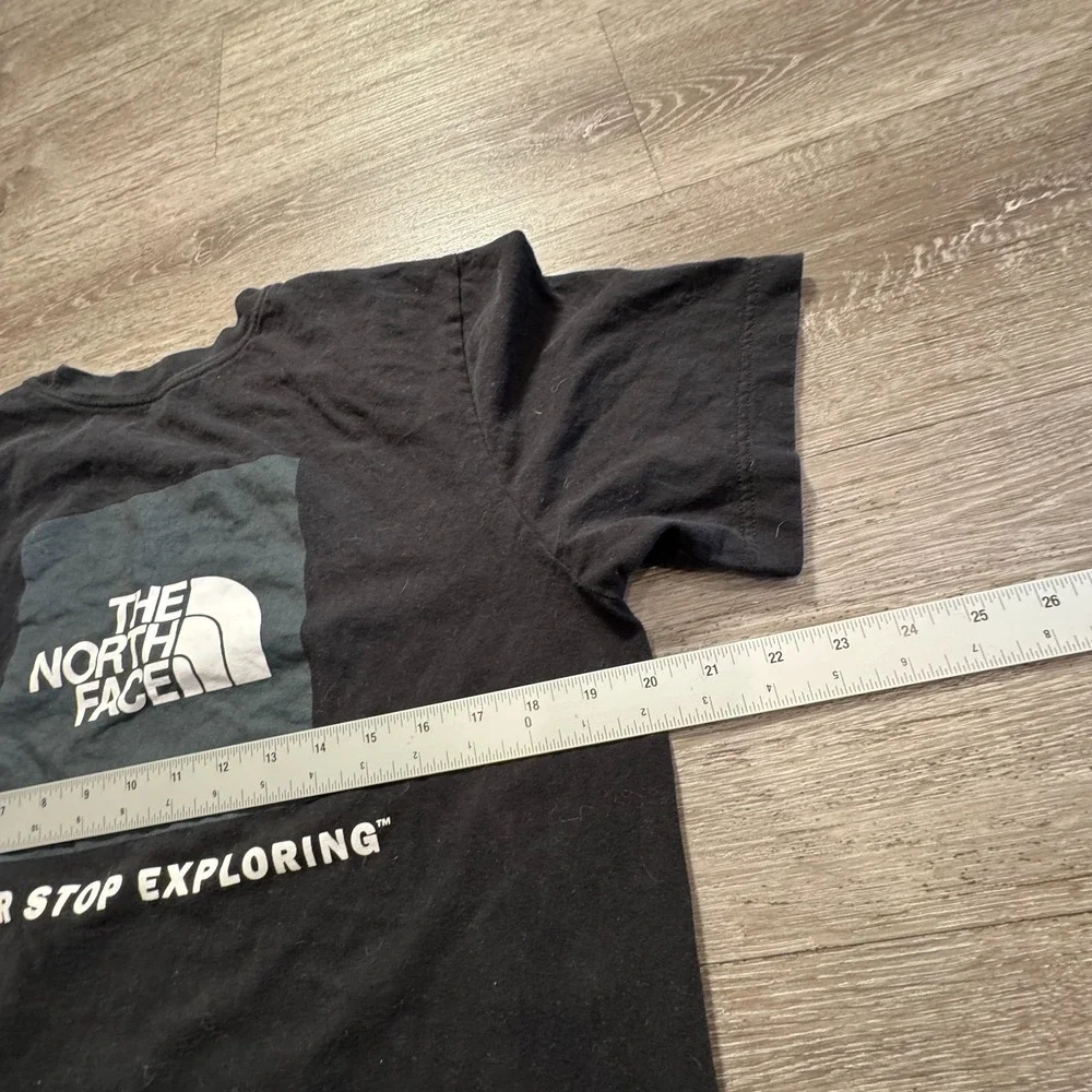 The North‎ Face Shirt Mens Medium Black Short Sleeve Crew Neck Cotton Graphic